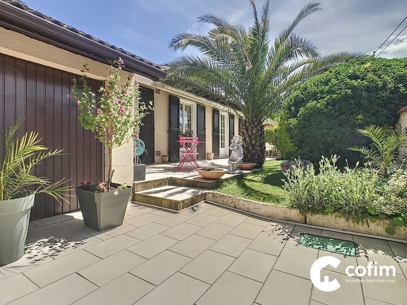 Vente maison 5 pièces 94 m² à Pau (64000), 300 000 €