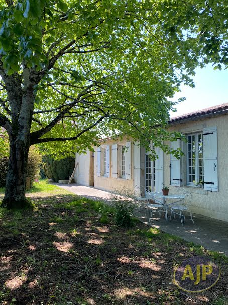 Vente maison 4 pièces 146 m² à Gaillan-en-Médoc (33340), 318 000 €