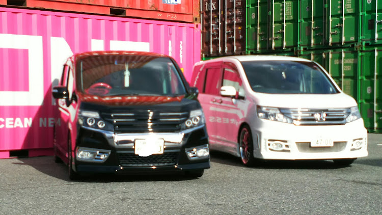 ステップワゴンのフォロワーさんとコラボ・静岡遠征・白黒コラボに関するカスタム事例の投稿画像1枚目