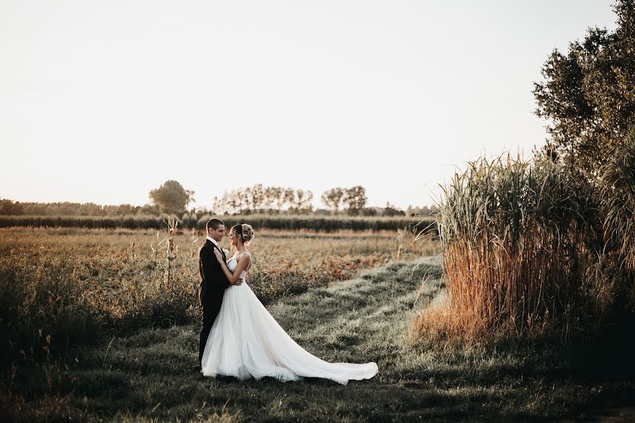 Fotografo di matrimoni Miro Darina (mirophotography). Foto del 28 maggio 2019