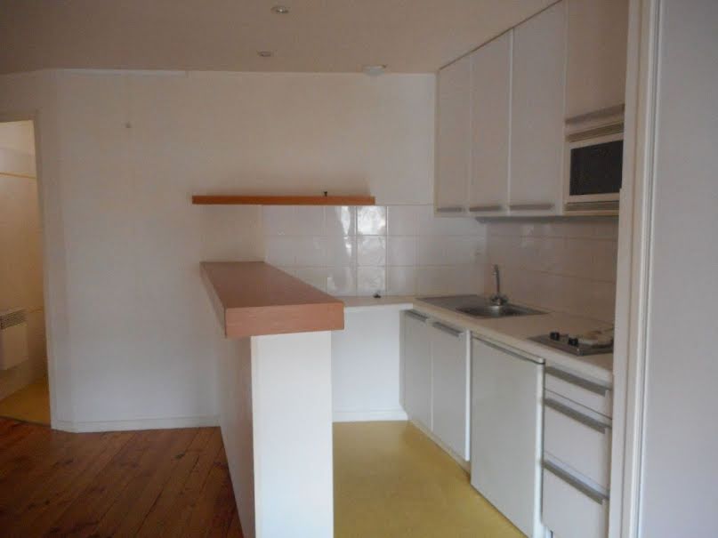 Location  appartement 2 pièces 35 m² à Mazamet (81200), 320 €