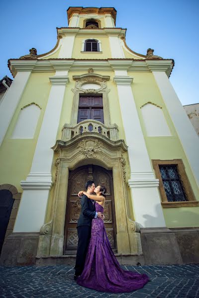 Wedding photographer Bence Pányoki (panyokibence). Photo of 24 January 2017