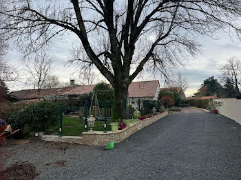 maison à Azay-le-Brûlé (79)