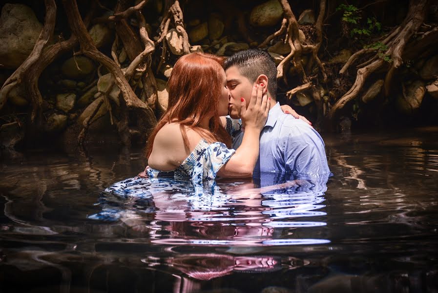 Fotógrafo de casamento Roy Monreal (roymonreal). Foto de 15 de junho 2017