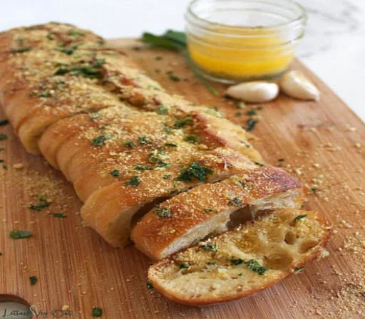 Fusion Cheese Garlic Bread