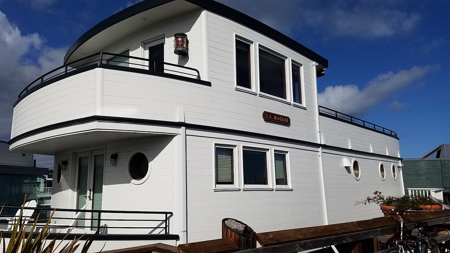 Floating Homes of Sausalito. There are multiple piers where neighborhoods of floating homes are docked in Sausalito, just 30 minutes north of San Francisco, and the one I visited were the docks at Waldo Point Harbor.