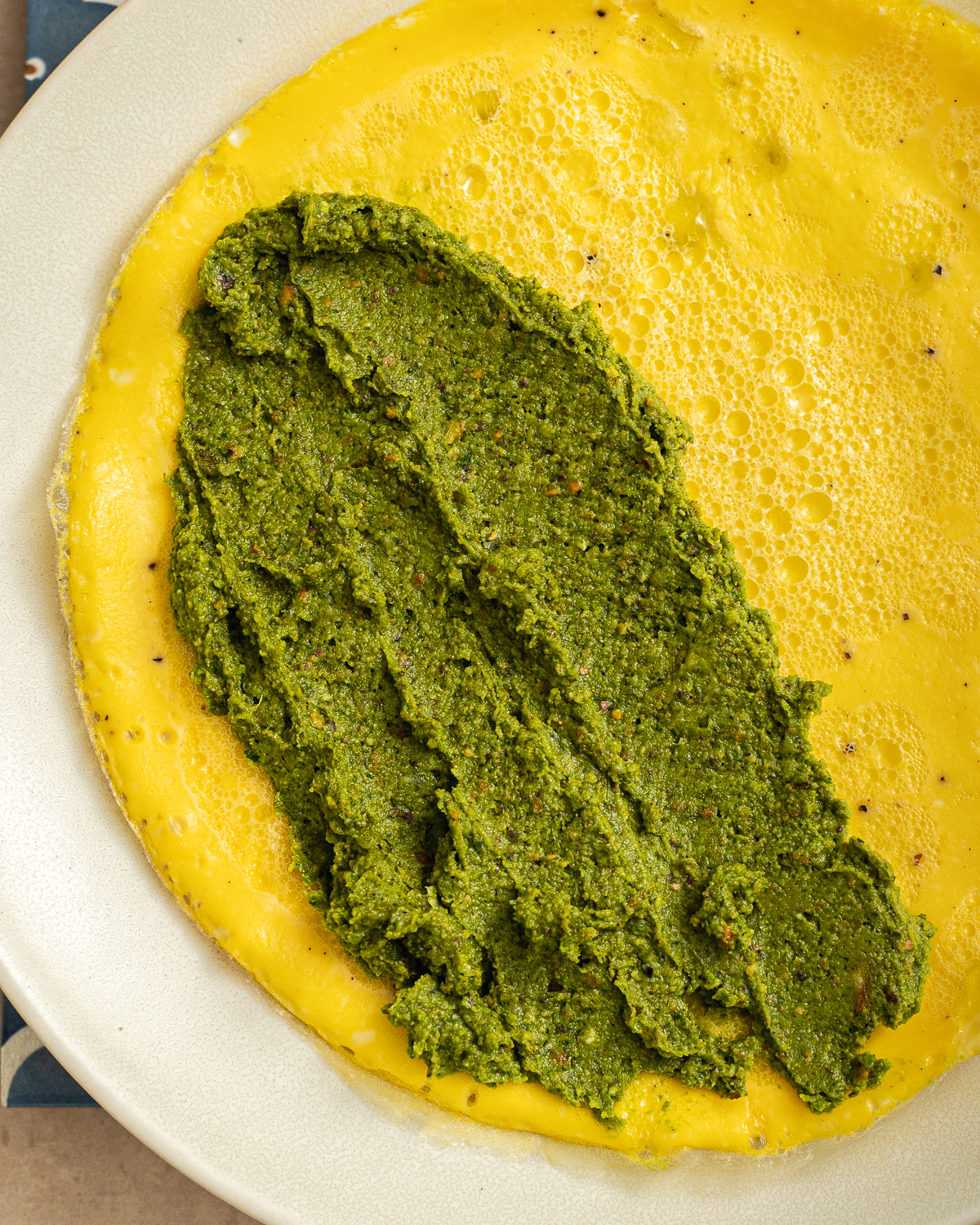 assemble pesto omelette 