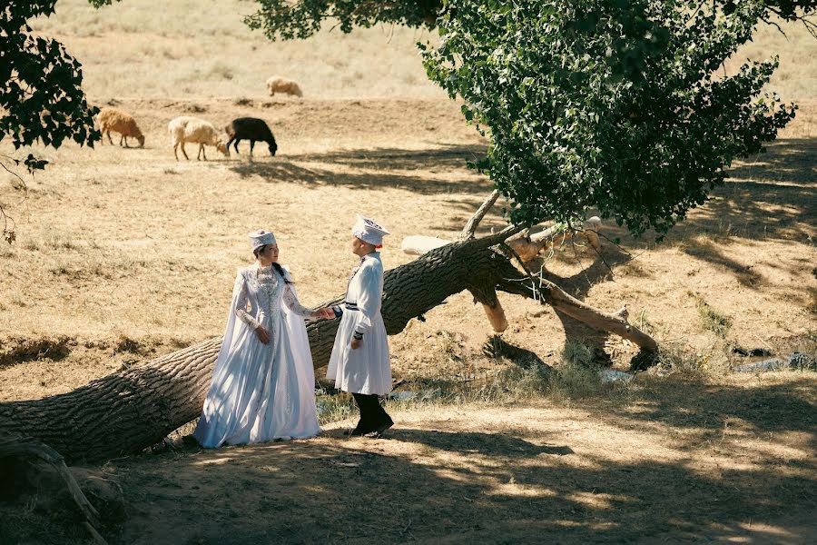 Fotógrafo de casamento Igor Bayskhlanov (vangoga1). Foto de 22 de novembro 2023