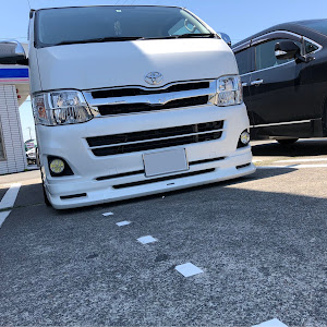 ハイエースバン TRH200V