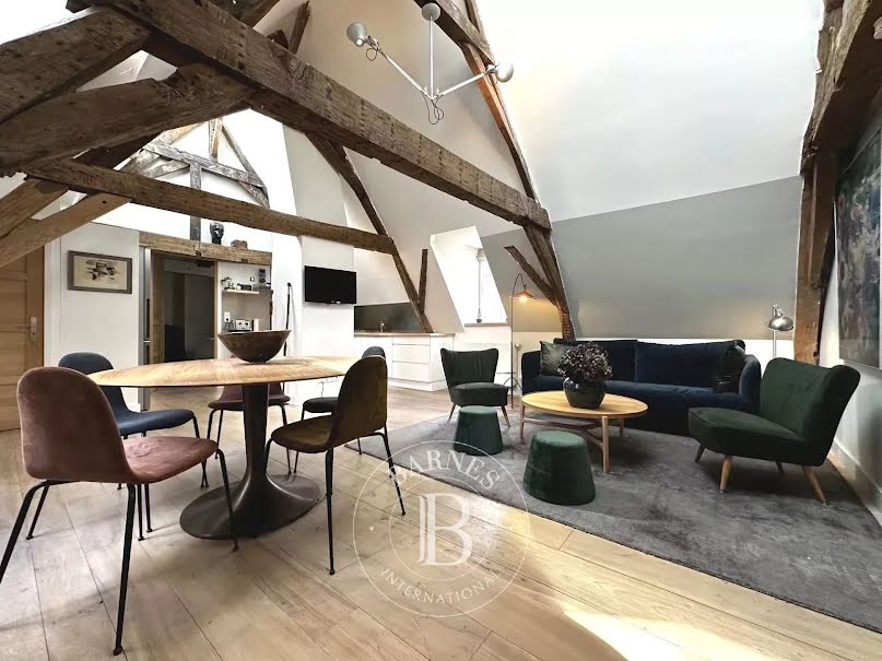 Location meublée appartement 3 pièces 75 m² à Lille (59000), 2 300 €