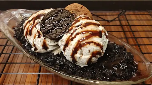 Cookie Monster Sundae [Serves 1, 500 Ml]