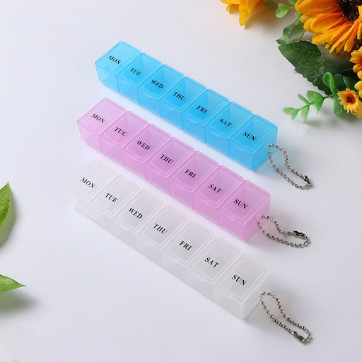 Title 1, Large-Capacity Compartmentalized Travel Pill Bo...