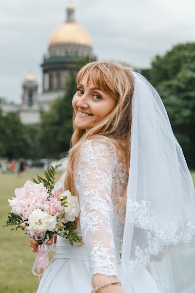 Fotografo di matrimoni Antonina Linova (fottolino). Foto del 2 agosto 2019