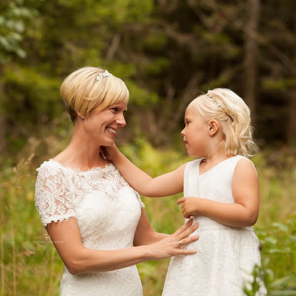 Fotografo di matrimoni Trine Hustad (hustadtrine). Foto del 14 maggio 2019