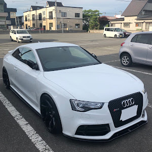 RS5 クーペ B8