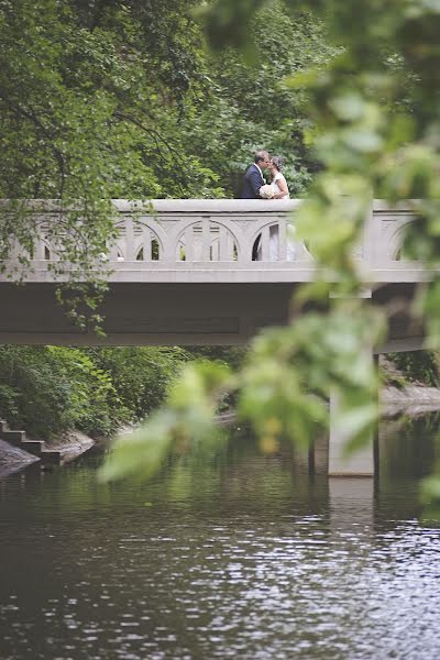 Fotógrafo de casamento Eszter Semsei (esztersemsei). Foto de 28 de julho 2016