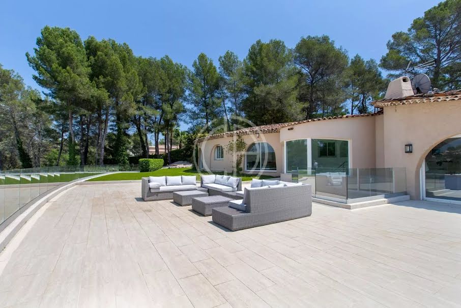 Vente villa 13 pièces 540 m² à Mougins (06250), 3 990 000 €