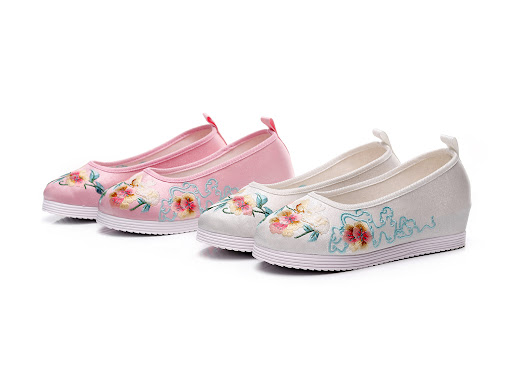 Title 11, Spring and Autumn Antique Student Embroidered C...