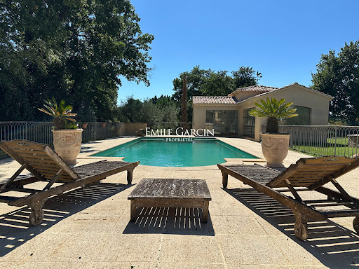 Maison avec piscine et jardin 1