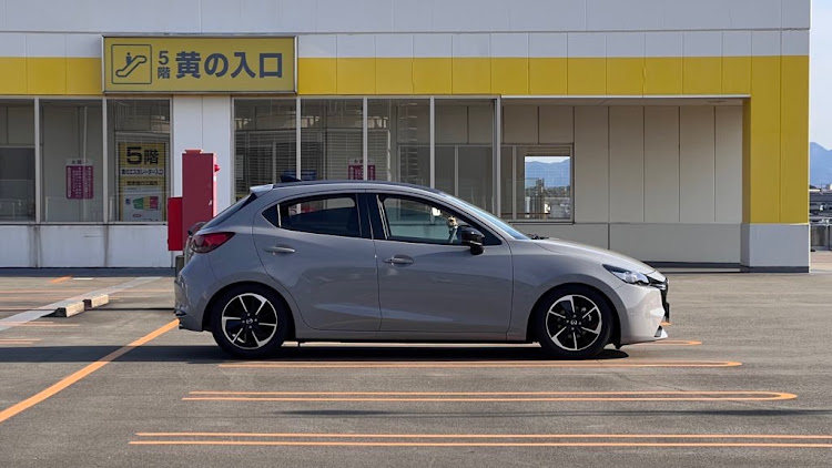 MAZDA2のDJデミオ・ローダウン・MAZDA2・ラルグスに関するカスタム事例の投稿画像1枚目