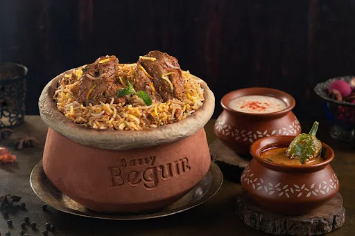 Hyderabadi Chicken Biryani Handi [1/2 Kg]