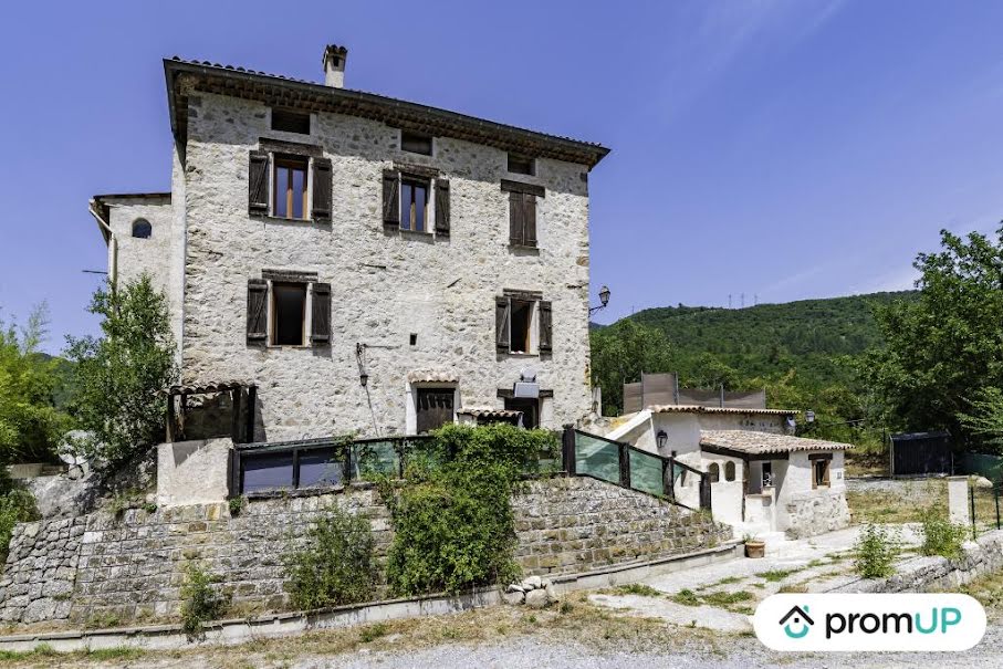 Vente maison 18 pièces 239 m² à Villars-sur-Var (06710), 604 000 €