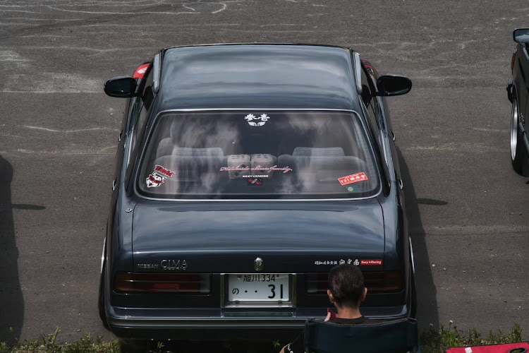 セドリックシーマの愛車の表情・旧車・Sexy☆Racingに関するカスタム事例の投稿画像2枚目