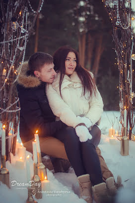 Fotógrafo de casamento Anastasiya Vorobeva (newbornfotofox). Foto de 11 de fevereiro 2017