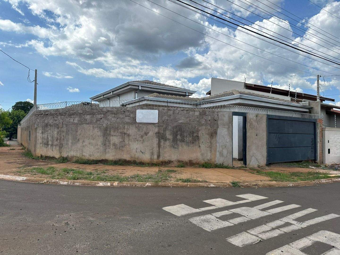 Casas à venda Jardim Maria Caputi