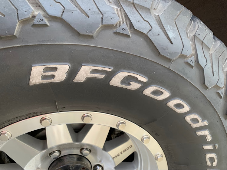 ランドクルーザー80のランドクルーザーHDJ81V・ランクル80・ランドクルーザー・洗車・ホワイトレターに関するカスタム事例の投稿画像2枚目