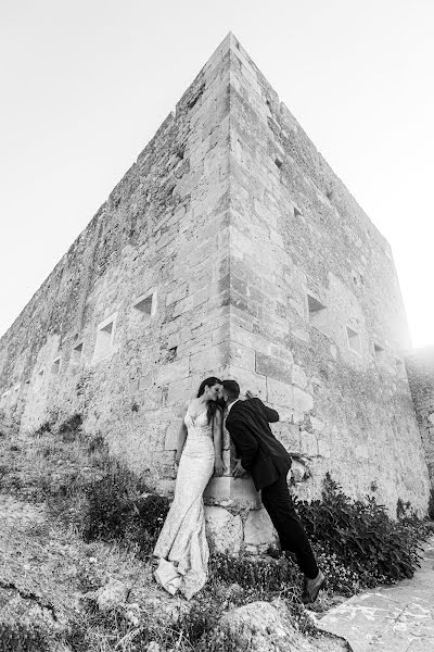 Wedding photographer Antonis Kouratoras (antonisk1982). Photo of 5 July 2022