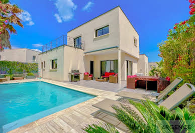 Villa with pool and terrace 5