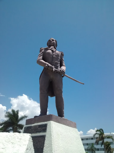 Estatua Pedro Sainz De Baranda