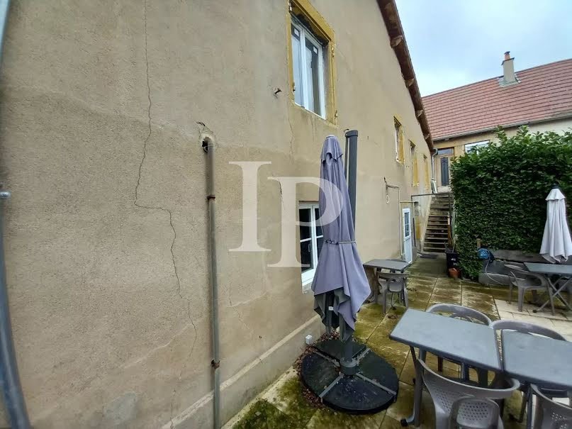 Vente maison 10 pièces  à Marcigny (71110), 97 200 €