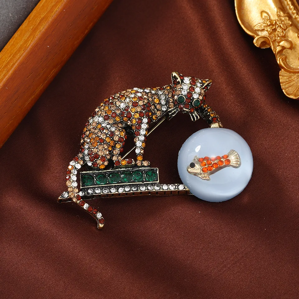 Title 6, Broche de mujer con diseño creativo de pez arañ...