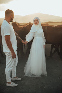 Fotografo di matrimoni Emre Güveri (dogawedding). Foto del 1 ottobre 2021