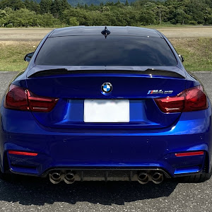 M4 クーペ F82