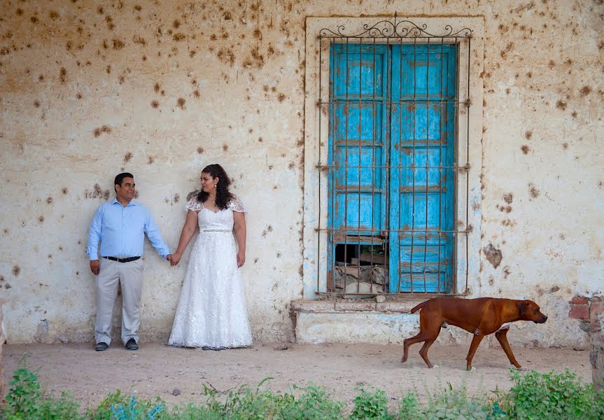 Fotografo di matrimoni Cuauhtémoc Bello (flashbackartfil). Foto del 26 novembre 2018