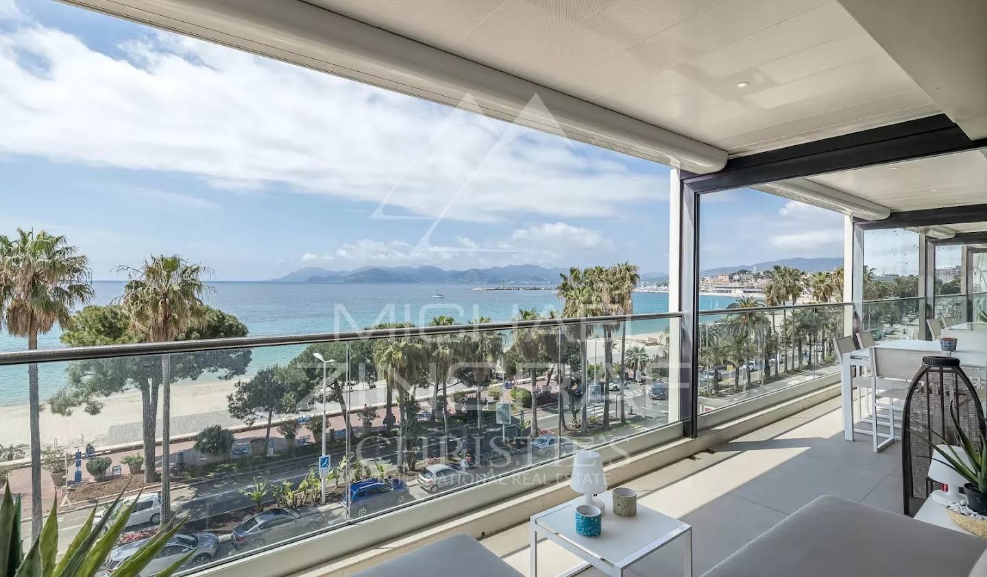 Apartment with terrace Cannes