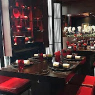 L'ATELIER de Joel Robuchon 侯布雄法式餐廳