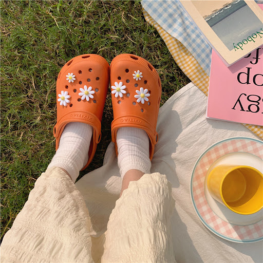 Title 4, Nurse Hole Shoes Tide Baotou Summer Non-slip Sm...