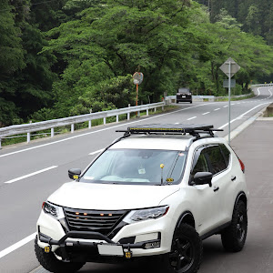 エクストレイル HNT32