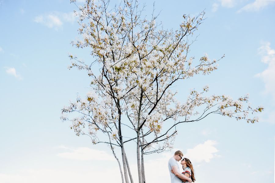 結婚式の写真家Aleksandr Vasilev (avasilev)。2016 5月17日の写真