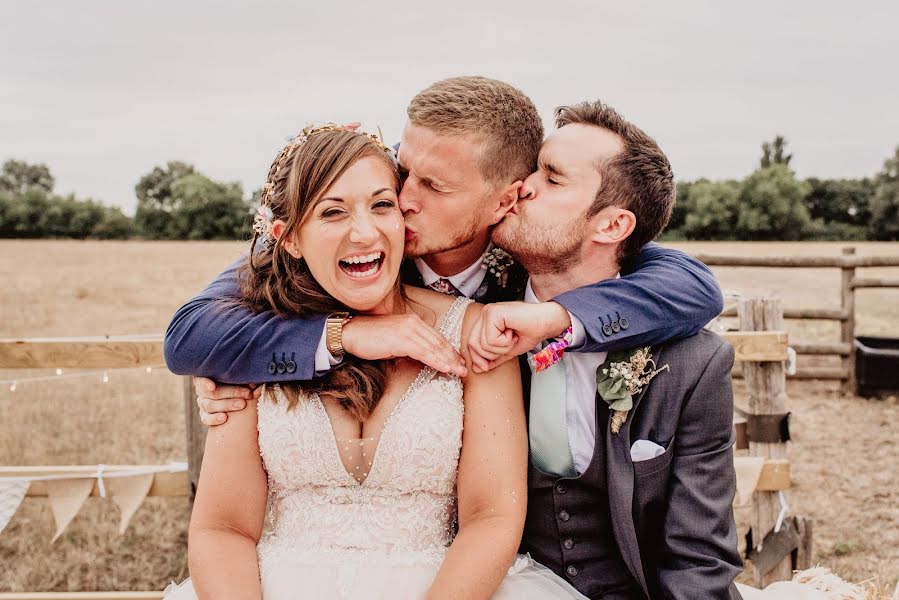 Fotógrafo de casamento Alistair Jones (idealimagingphot). Foto de 2 de julho 2019