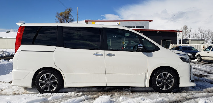 ヴォクシーの雪・北海道・オフ会に関するカスタム事例の投稿画像4枚目