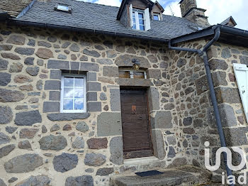 maison à Saint-Martin-Valmeroux (15)