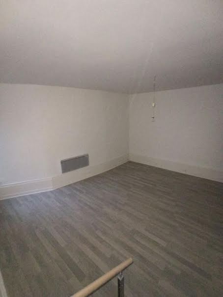 Location  appartement 1 pièce 66 m² à Toul (54200), 464 €