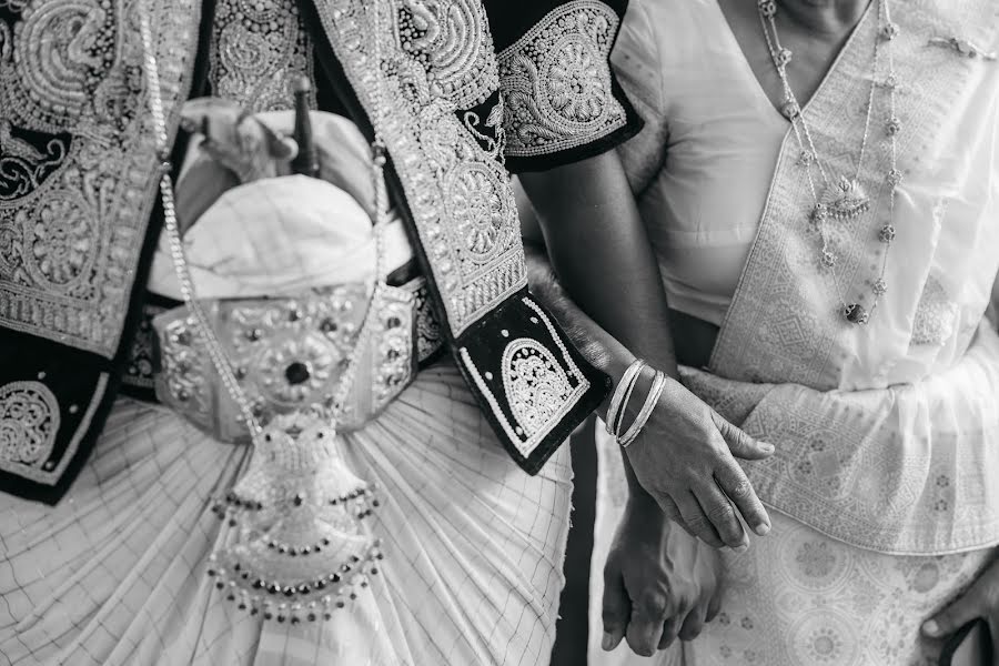 Fotógrafo de casamento Umesh Ranasinghe (shutteru). Foto de 5 de outubro 2023