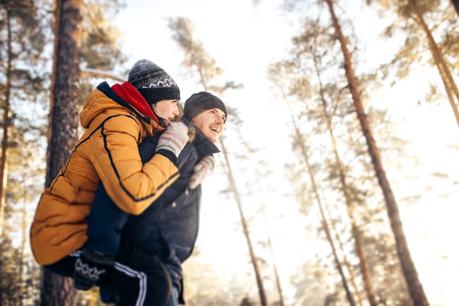 Jurufoto perkahwinan Yuriy Sushkov (hors). Foto pada 5 Februari 2015