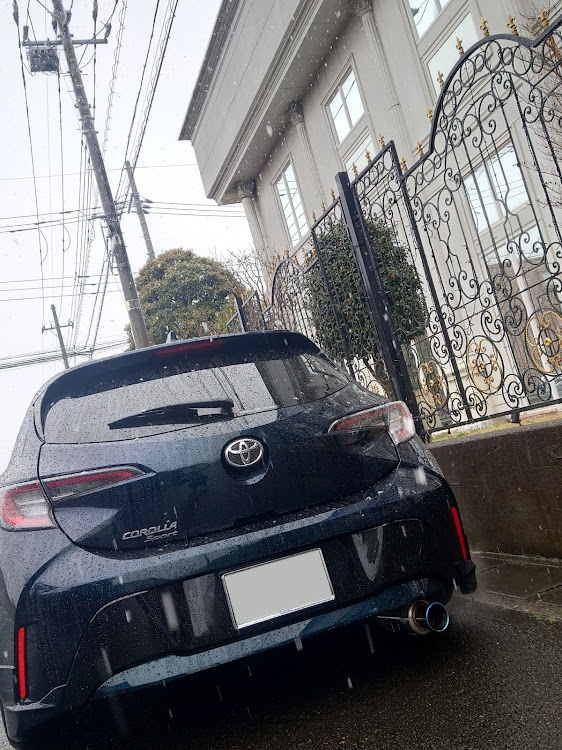 カローラスポーツのいつもイイネ&コメントありがとうございます🙇‍♂️・季節外れの雪・せっかくの休みなのにに関するカスタム事例の投稿画像4枚目